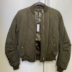 Romeo & Juliet Women’s light puffer satin bomber jacket